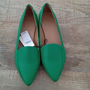 Banana Republic leather textured pointed toe leather loafer 9 NWT